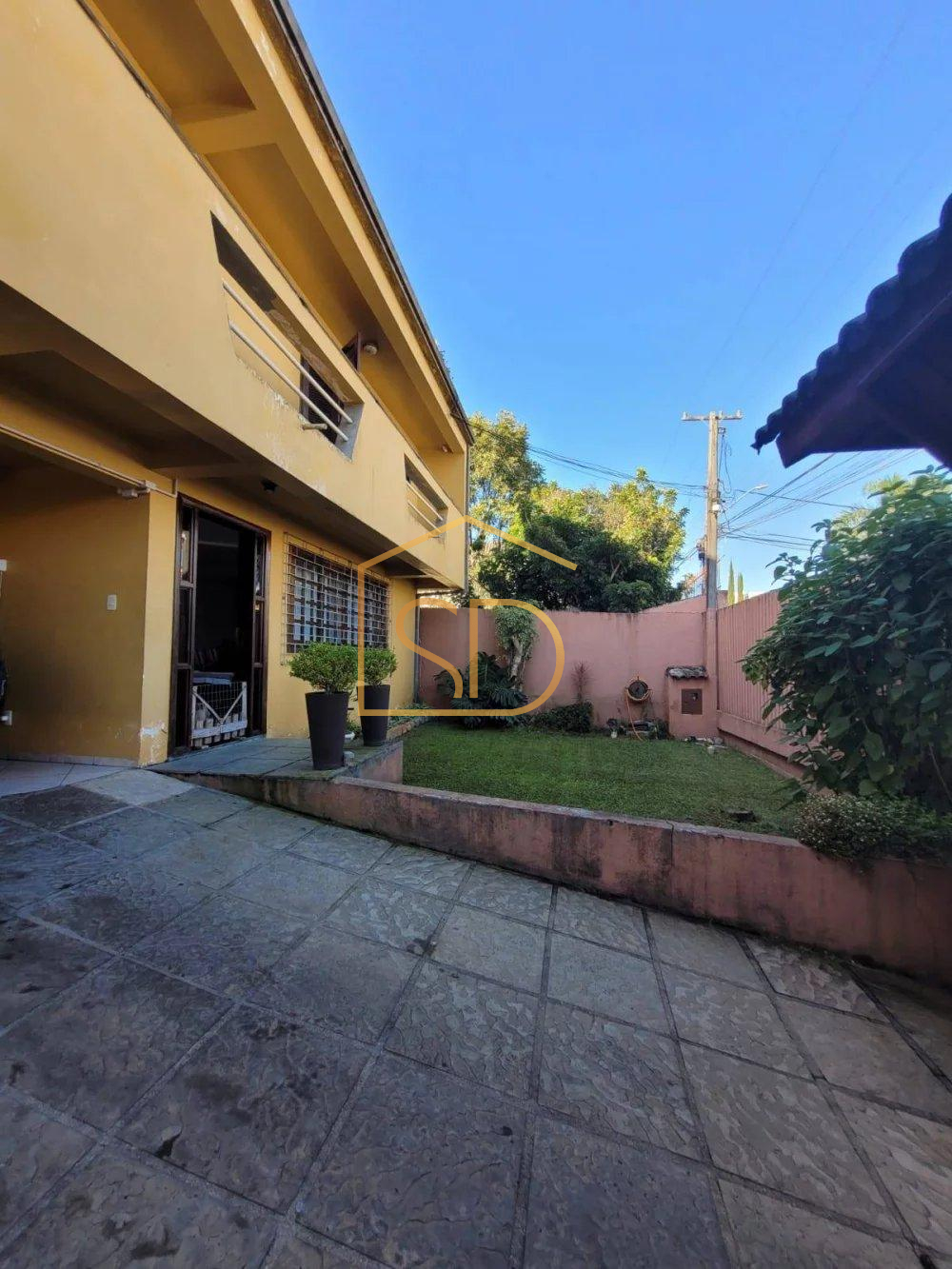 Excelente Sobrado com 4 quartos sendo 2 suítes, 200m², à venda em São José dos Pinhais, Aristocrata - ROBERTO D. ABADIE Consultor de Imóveis