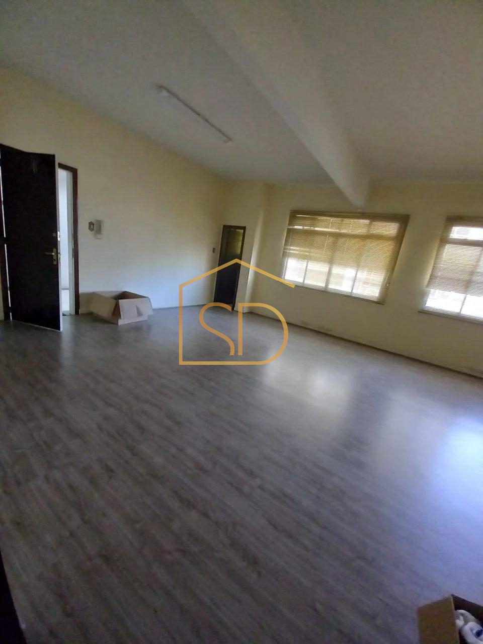 2 Salas amplas, comercial 110m², à venda em Curitiba, Centro - ROBERTO D. ABADIE Consultor de Imóveis