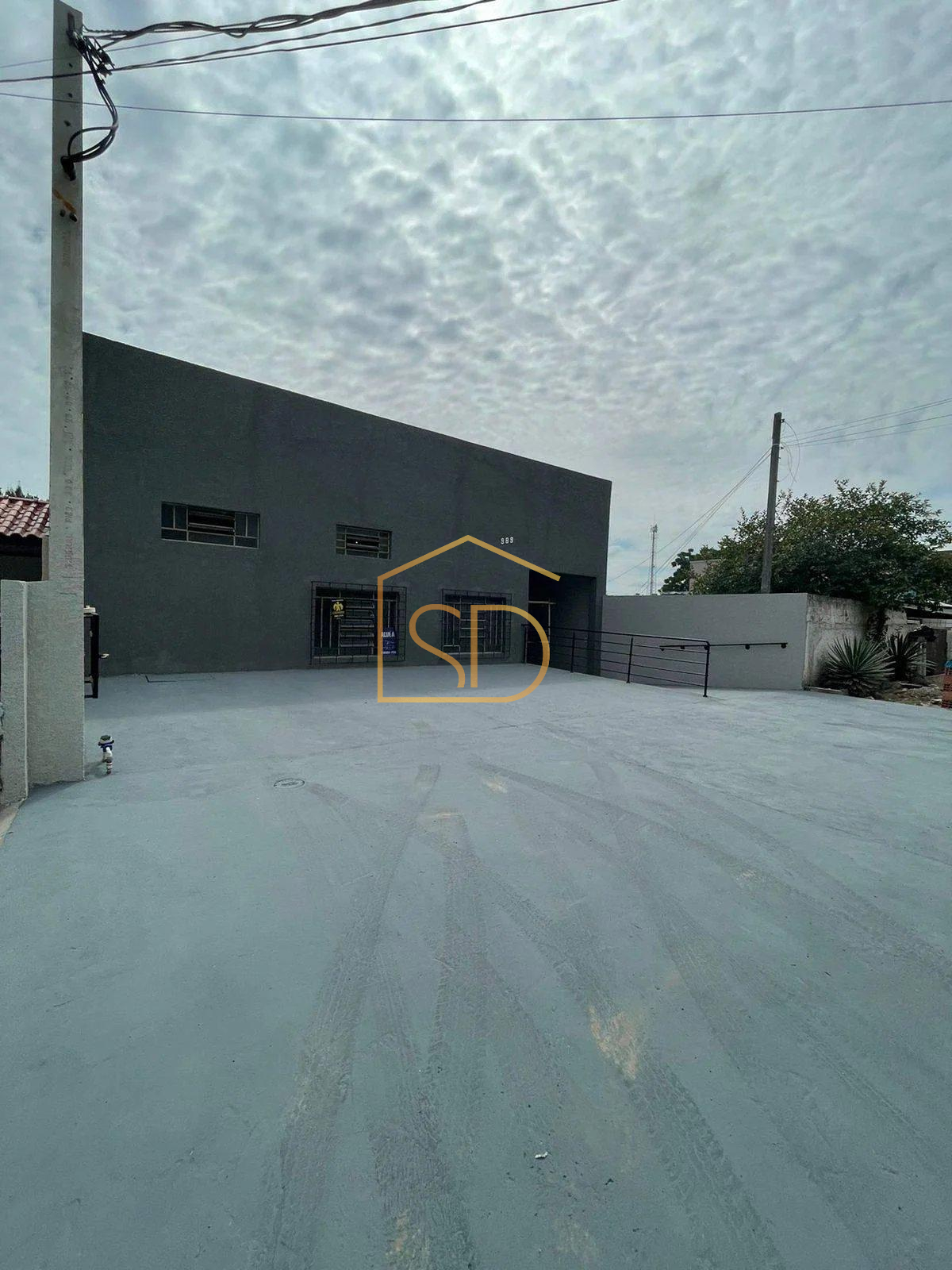 Excelente Barracão Comercialou Industrial , 320m², á venda, em São José dos Pinhais, Cidade Jardim - ROBERTO D. ABADIE Consultor de Imóveis