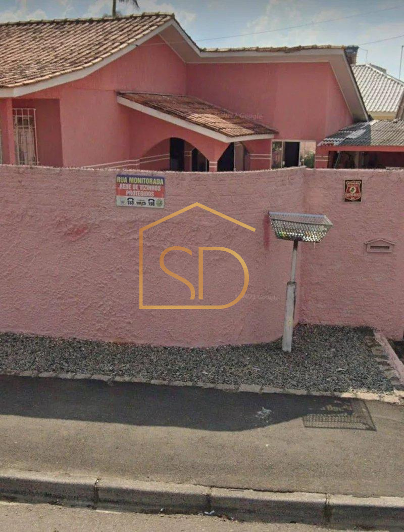 Excelente casa de esquina 3 quartos em São José dos Pinhais, bairro Quissisana. - ROBERTO D. ABADIE Consultor de Imóveis