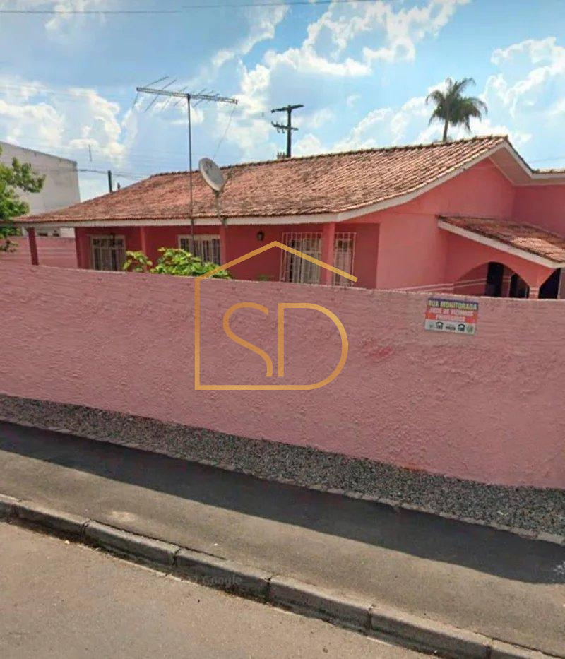 Excelente casa de esquina 3 quartos em São José dos Pinhais, bairro Quissisana. - ROBERTO D. ABADIE Consultor de Imóveis