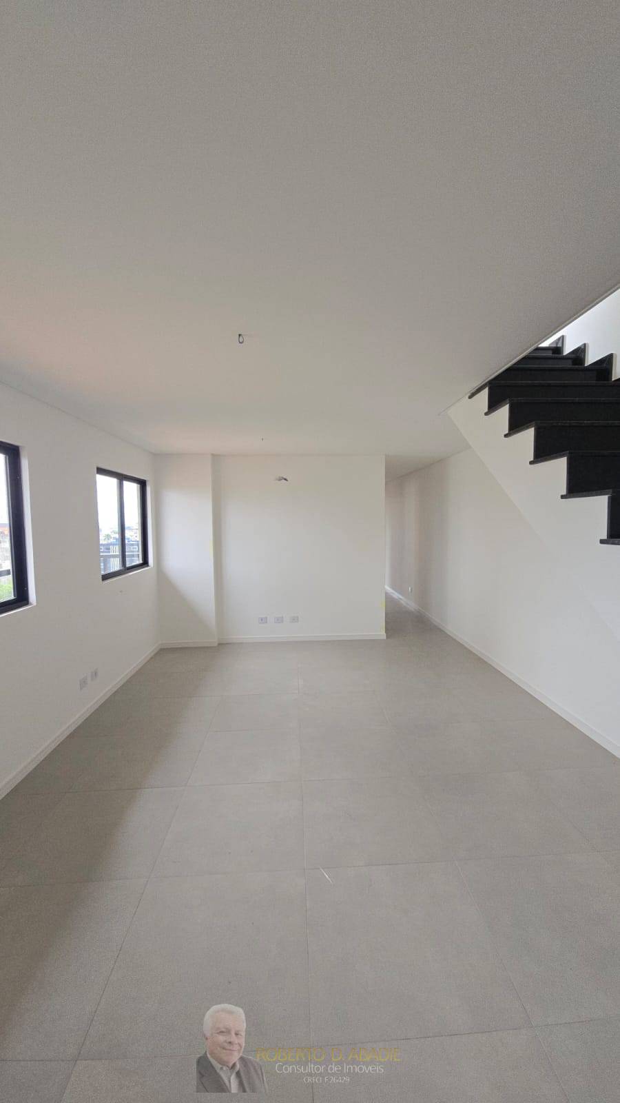 Cobertura à venda em São José dos Pinhais, São Pedro, com 3 quartos, 101,72m² - ROBERTO D. ABADIE Consultor de Imóveis