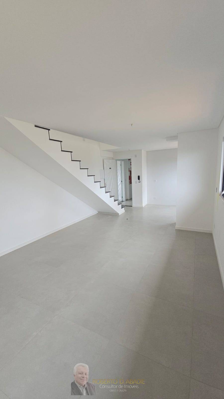 Cobertura à venda em São José dos Pinhais, São Pedro, com 3 quartos, 101,72m² - ROBERTO D. ABADIE Consultor de Imóveis