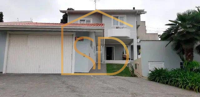 Espetacular Casa Semimobiliada 2 andares com 2 quartos 1 suíte e Piscina, 293m², à venda em São José dos Pinhais, Aristocrata - ROBERTO D. ABADIE Consultor de Imóveis