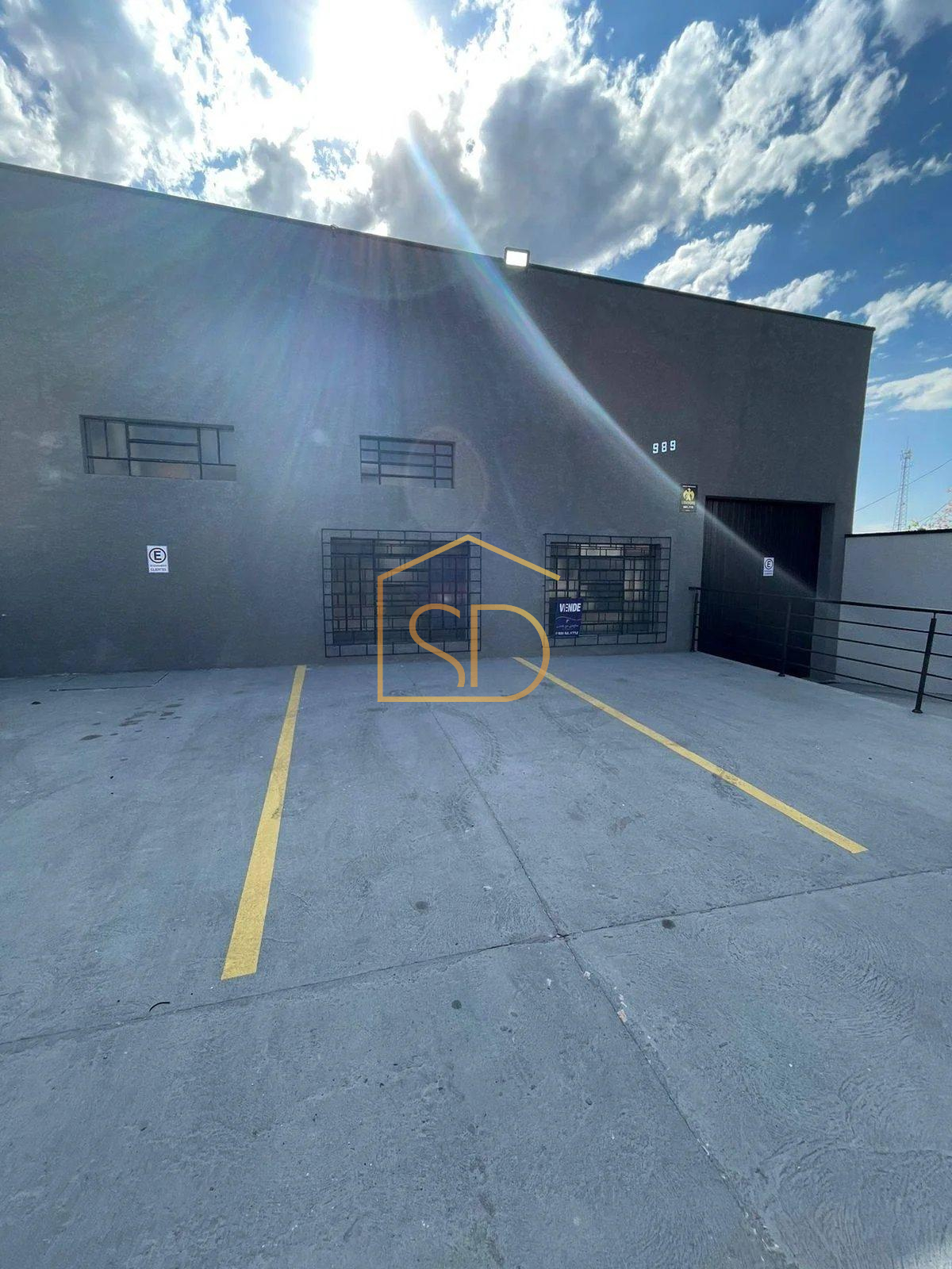 Excelente Barracão Comercialou Industrial , 320m², á venda, em São José dos Pinhais, Cidade Jardim - ROBERTO D. ABADIE Consultor de Imóveis