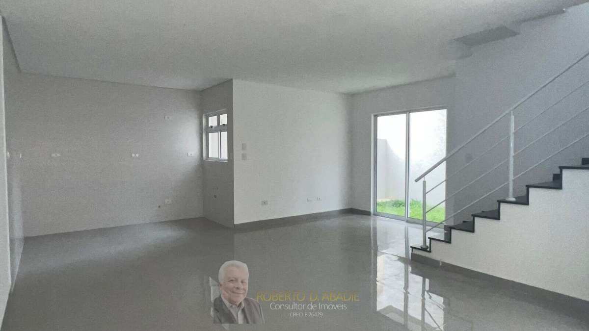 Lindo Sobrado em condomínio com 3 quartos 1 suíte e varanda gourmet, 120,04m², à venda em Curitiba, Xaxim - ROBERTO D. ABADIE Consultor de Imóveis