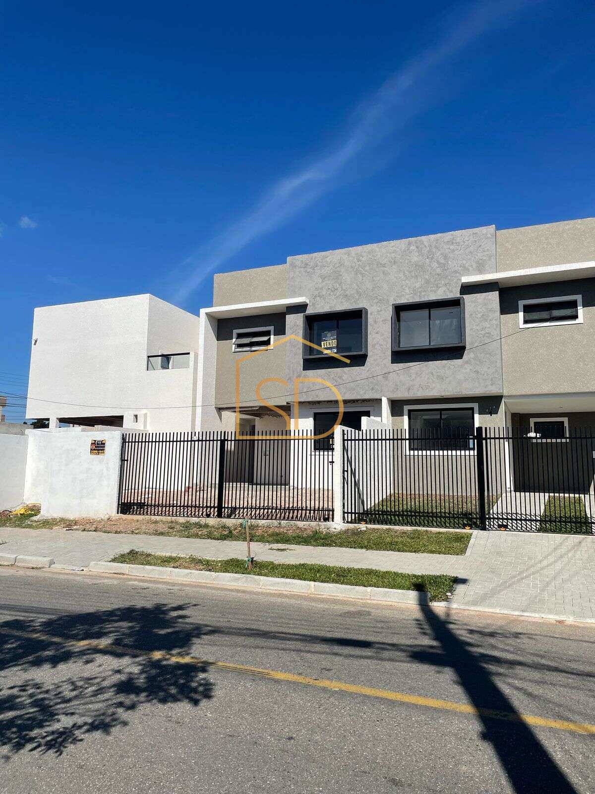 Sobrado Novo - Ultima Unidade com 3 quartos 1 suíte, à venda em São José dos Pinhais, Cruzeiro - ROBERTO D. ABADIE Consultor de Imóveis