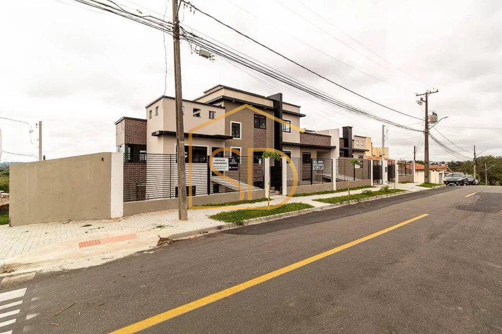 Sobrado Triplex Novo com 3 quartos,1 suíte máster à venda em São José dos Pinhais, São Domingos - ROBERTO D. ABADIE Consultor de Imóveis